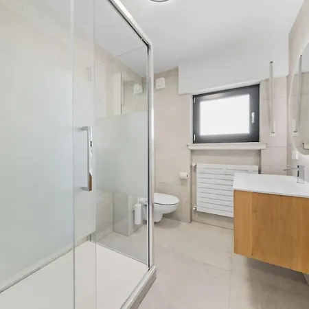 Villa66 Private Bedroom 3 - Shared Kitchen *