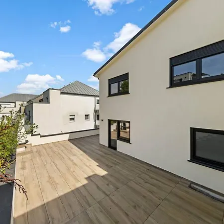 Villa66 Private Bedroom 3 - Shared Kitchen
