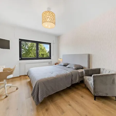 Villa66 Private Bedroom 3 - Shared Kitchen *