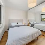 Villa66 Private Bedroom 3 - Shared Kitchen Apartment *