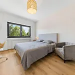 Villa66 Private Bedroom 3 - Shared Kitchen Apartment
