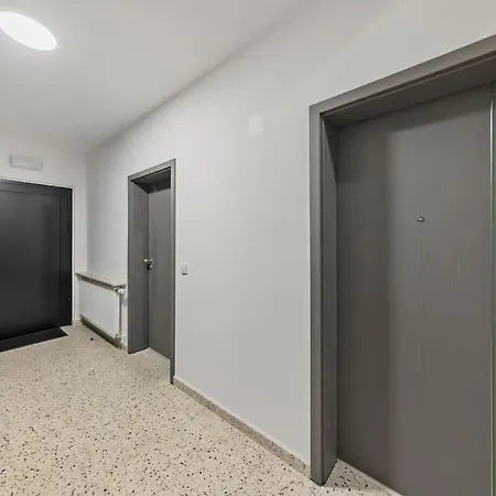 Villa66 Private Bedroom 3 - Shared Kitchen Apartment Livange