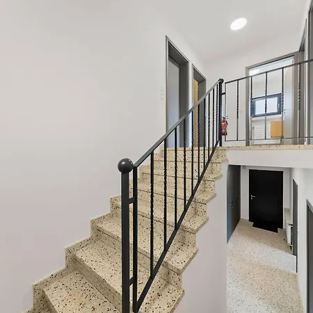 Villa66 Private Bedroom 3 - Shared Kitchen Apartment *