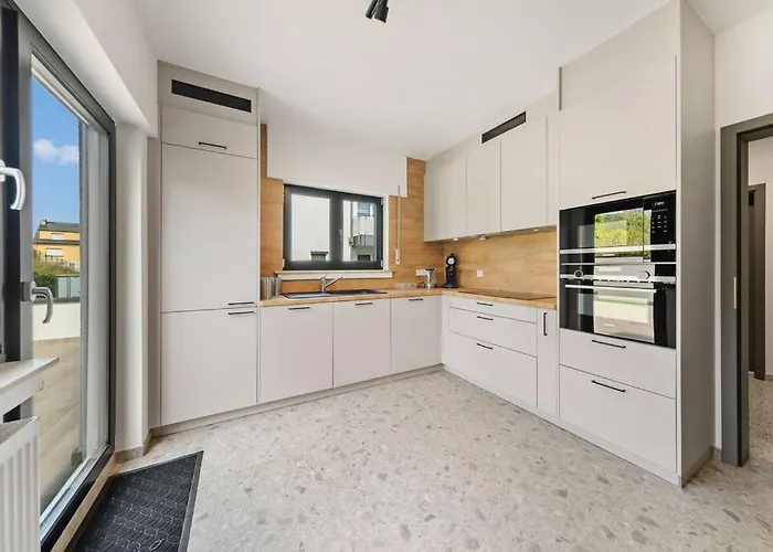 Villa66 Private Bedroom 3 - Shared Kitchen * Livange