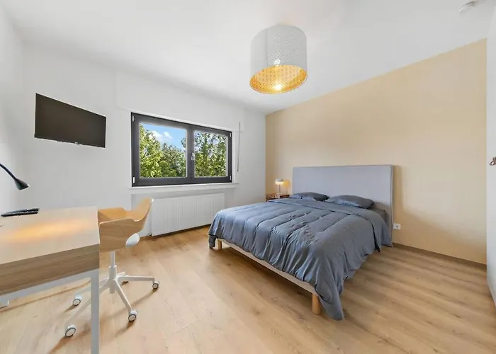 Villa66 Private Bedroom 3 - Shared Kitchen