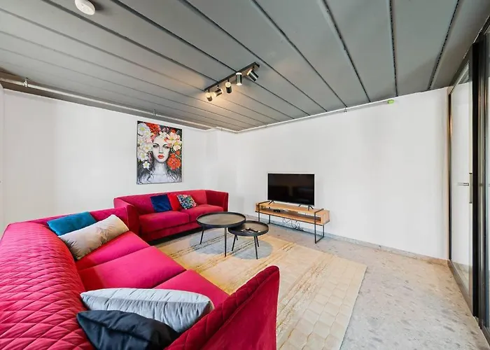 Villa66 Private Bedroom 3 - Shared Kitchen * Livange