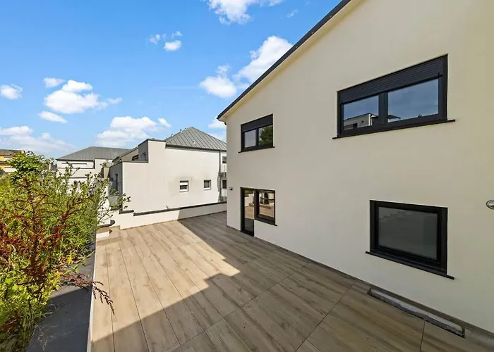 Villa66 Private Bedroom 3 - Shared Kitchen