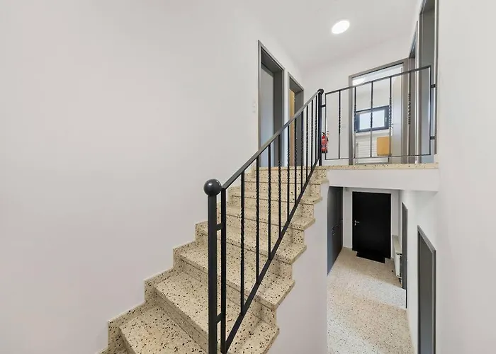 Villa66 Private Bedroom 3 - Shared Kitchen Apartment *